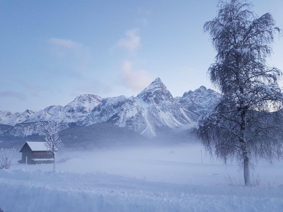 Haus Guem Lägenhet Ehrwald Exteriör bild